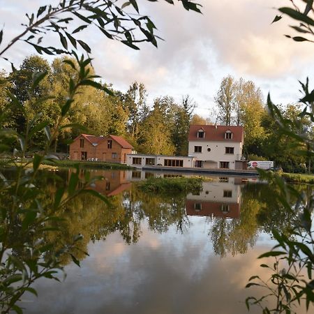 La Cascade Bed and Breakfast Estrée-Wamin Exteriör bild